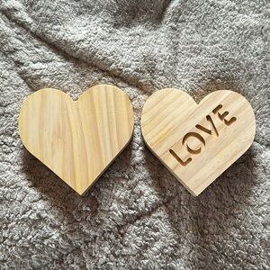 Mondo Llama Wooden Decorative Hearts